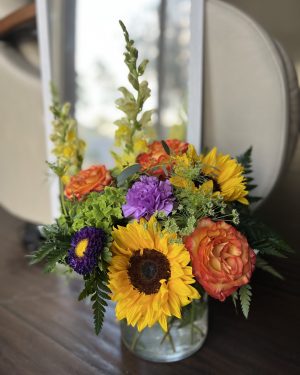 Cheerful gift bouquet
